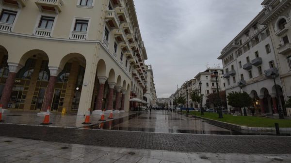 Κορωνοϊός: Έκτακτη ενημέρωση Χαρδαλιά – Εκρηκτική η κατάσταση στη Θεσσαλονίκη