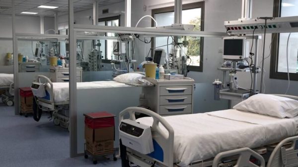 Ασθενής διασωληνομένος με covid στη Μονάδα Εντατικής του νοσοκομείου Χαλκίδας