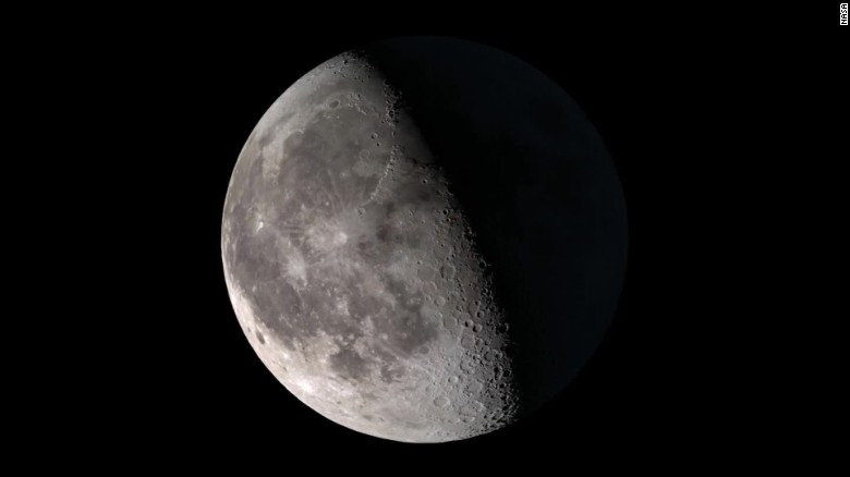 moon orig jpm 00000000 exlarge 169