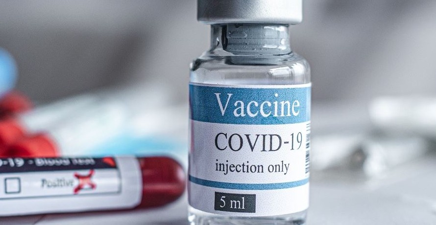 Η Moderna αναμένει ότι η Ευρωπαϊκή Ένωση θα εγκρίνει το υποψήφιο εμβόλιό της κατά της COVID-19 στα μέσα Ιανουαρίου