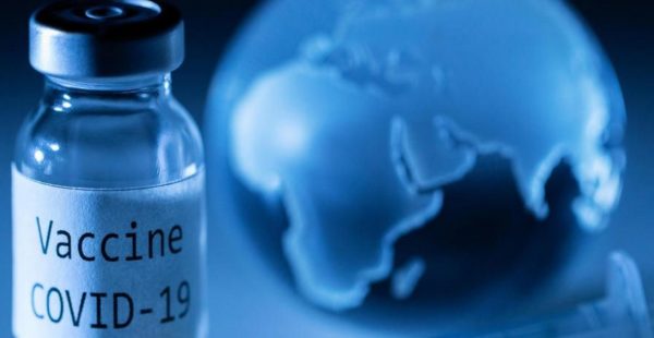 ΕΕ: Οι «27» θα αγοράσουν άλλες 100 εκατ. δόσεις του εμβολίου των Pfizer/BioNTech