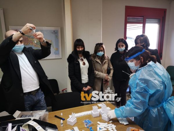 Rapid test στους εργαζόμενους του Δήμου Λαμιέων στο αμαξοστάσιο – Κανένας θετικός
