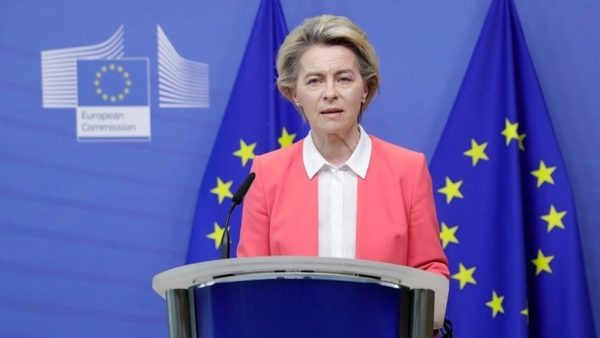 Φον ντερ Λάιεν: Στόχος ο εμβολιασμός του 70% των Ευρωπαίων μέχρι τέλος καλοκαιριού