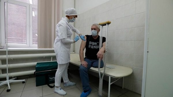 Covid-19: Η Ρωσία ανακοίνωσε 11.749 νέα κρούσματα και 383 θανάτους