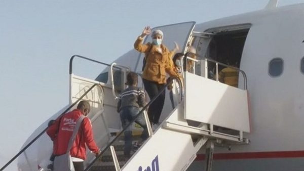 Δεύτερη πτήση με 122 πρόσφυγες από τη Λέσβο στο Αννόβερο