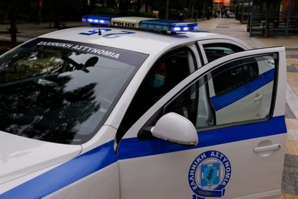 Σοκ: Κατηγορείται για βιασμό της 22χρονης κόρης του φίλου του