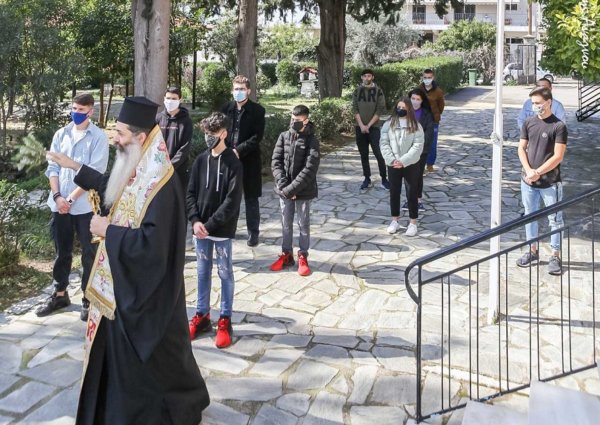 Ο κ.κ Συμεών τήρησε την υπόσχεσή του στους μαθητές της Εκκλησιαστικής Σχολής Λαμίας