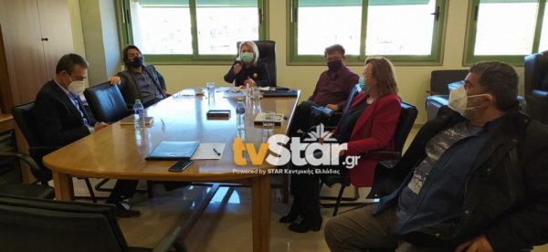 Συντήρηση αθλητικών εγκαταστάσεων και σχολείων από την περιφέρεια