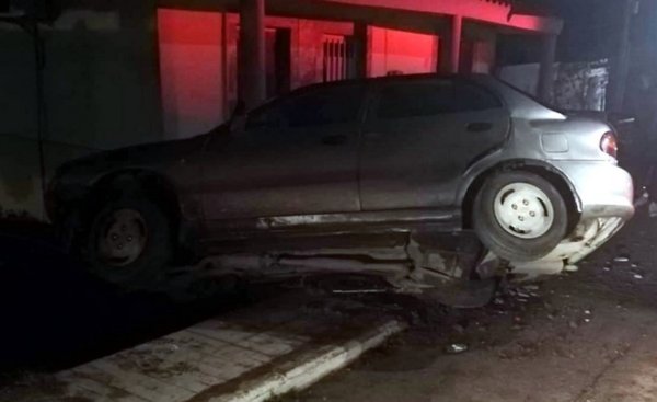 Οδηγούσε μεθυσμένος χωρίς δίπλωμα και έπεσε σε φράκτη. Δείτε τι ακολούθησε