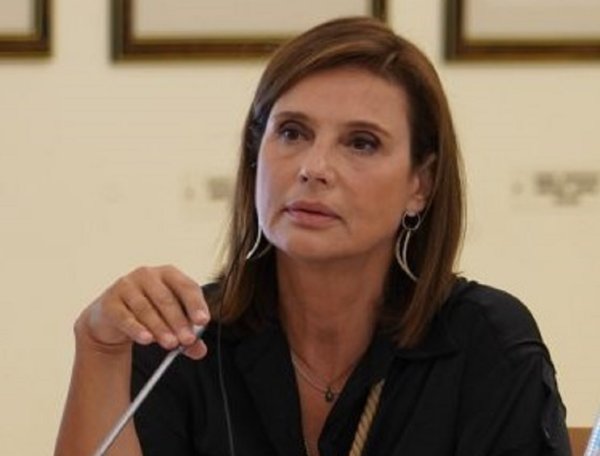 Η θέση της Κ.Μπατζελή στο περιφερειακό συμβούλιο για την καθυστέρηση στα έργα