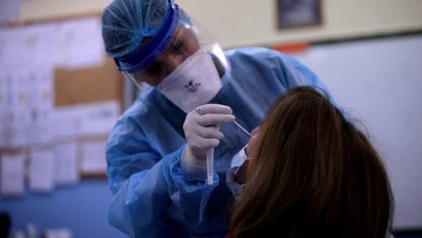 2.691 τα νέα κρούσματα κορωνοϊού – Τριψήφιος ο αριθμός των μολύνσεων στη Στερεά