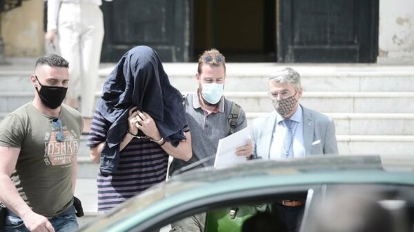 Κρατούμενος ως τη Δευτέρα που θα δικαστεί ο 22χρονος επιδειξιομανής
