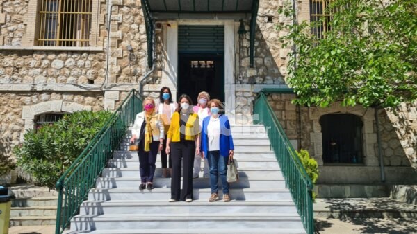Στη Λαμία η υπουργός παιδείας. Τι είπε για επιστροφή στα σχολεία και self test. (φωτο και video)