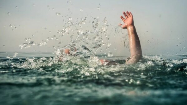 Άλλος ένας πνιγμός λουόμενου σε θαλάσσια περιοχή της Στερεάς- 77χρονη ανασύρθηκε χωρίς τις αισθήσεις της