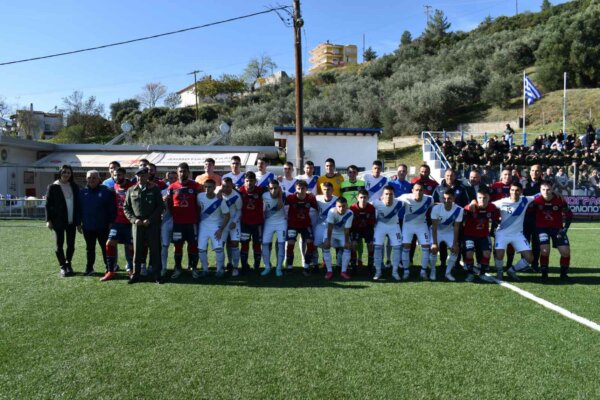 Ένας ξεχωριστός φιλανθρωπικός αγώνας ποδοσφαίρου διεξήχθη στο Δημοτικό Γήπεδο “Λεωνίδας Γιαννέλος” στην Μακρακώμη