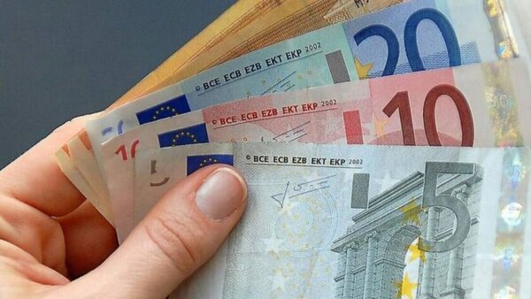 Τέλος τα μετρητά στις παραδόσεις δεμάτων με courier – Υποχρεωτικές οι ηλεκτρονικές πληρωμές
