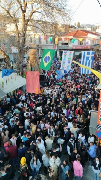 Μακρακώμη: Εντυπωσιακή η συμμετοχή στο 66ο Καρναβάλι (video)