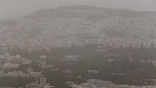 Υψηλές συγκεντρώσεις αφρικανικής σκόνης στη Νότια Ελλάδα – Νέο κύμα τις πρώτες μέρες του Απριλίου
