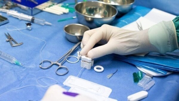 ΗΠΑ: Για δεύτερη φορά, μεταμοσχεύθηκε νεφρό γενετικά τροποποιημένου χοίρου σε 54χρονη ασθενή