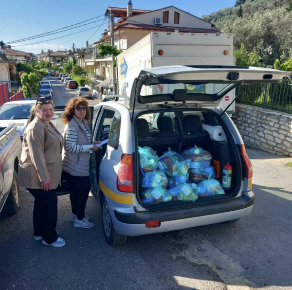 Διανομή προϊόντων για το πασχαλινό τραπέζι σε 340 οικογένειες του Δήμου Δελφών