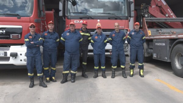 Πιστοί και φέτος στο καθήκον έκαναν Πάσχα πυροσβέστες και το προσωπικό του ΕΚΑΒ (βίντεο)