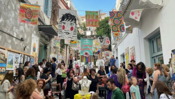 Καλλιτεχνική «γιορτή» με τη λήξη της χρονιάς για τα Εικαστικά Εργαστήρια του Δήμου Λαμιέων με την ετήσια υπαίθρια έκθεση