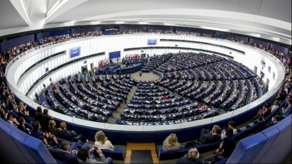 Μεταξύ 21:15-21:45 η πρώτη εκτίμηση για τη νέα σύνθεση σε επίπεδο πολιτικών ομάδων, από το Ευρωπαϊκό Κοινοβούλιο