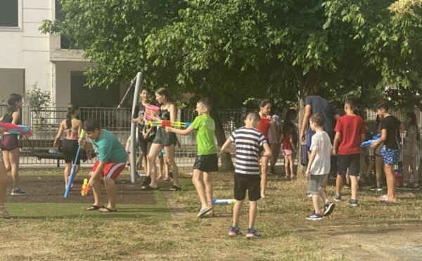 Πάρτι “μπουγελώματος” από μαθητές δημοτικών σχολείων της νότιας Λαμίας