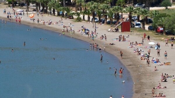 Περιφέρεια Στερεάς: Καθαρά τα νερά στις παραλίες της Βοιωτίας και της Φωκίδας