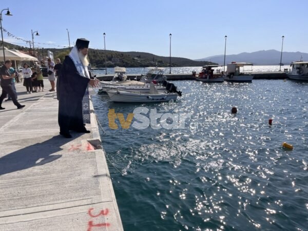 Εγκαινιάστηκαν τα αλιευτικά καταφύγια σε Γλύφα και Αχλάδι (φωτο & video)