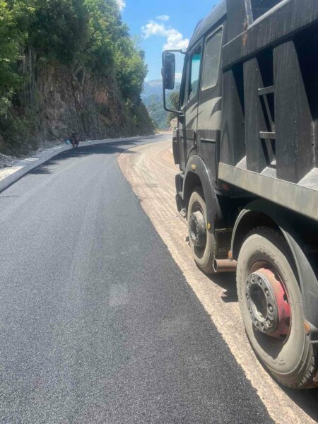 Περιφέρεια Στερεάς: Νέο έργο ασφαλτόστρωσης στον Δήμο Αγράφων