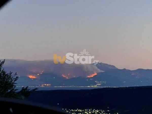 Φωτιά στην Κορινθία: Ορατή και από τη Φωκίδα