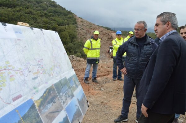 Επίσκεψη του Υπουργού Υποδομών και Μεταφορών Χρήστου Σταϊκούρα  στο εργοτάξιο του Οδικού Άξονα Μπράλος – Άμφισσα