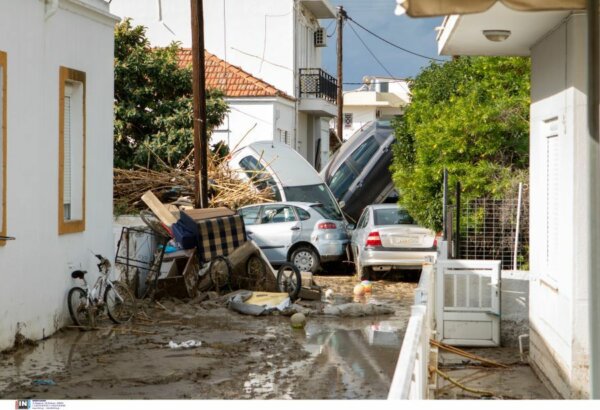 Πυροσβεστική: Σχεδόν 4.000 κλήσεις έχει λάβει το Κέντρο Επιχειρήσεων, λόγω της κακοκαιρίας