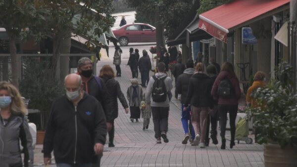 Υψηλές προμήθειες και χαμηλά επιτόκια – Παρεμβάσεις στο τραπεζικό σύστημα ζητούν οι Λαμιώτες (video)