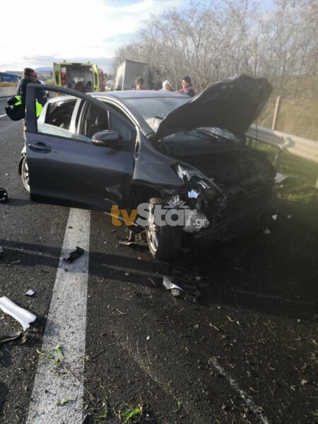 Θανατηφόρα σύγκρουση στην εθνική Αθηνών Λαμίας.(photo)