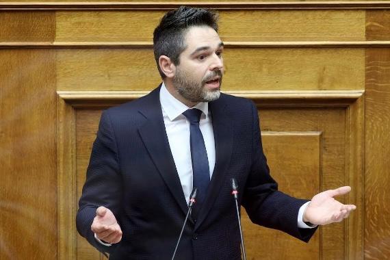 Παρέμβαση Σαρακιώτη στη Βουλή για τους πόρους και την εργασιακή επισφάλεια στα ΚΔΑΠ