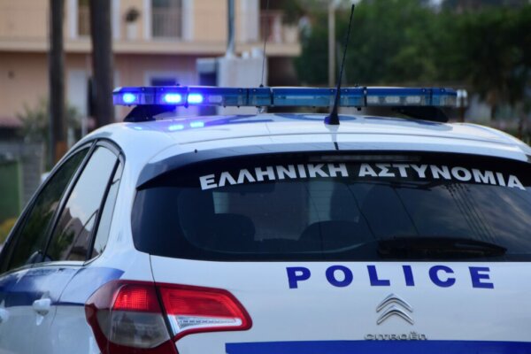 Μετωπική σύγκρουση δύο δικύκλων στη Λαμία: Διασωληνωμένος ο άνδρας- Σοβαρή η κατάσταση της άλλης οδηγού