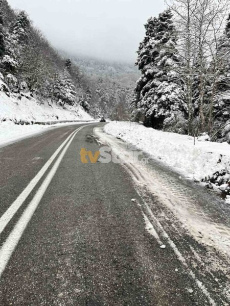 Ξεκίνησε η χιονόπτωση σε ορεινές περιοχές της Εύβοιας
