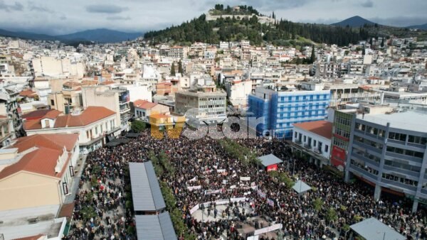 Λαμία: Ιστορική κινητοποίηση πολιτών, το αδιαχώρητο παντού (video και εικόνες)