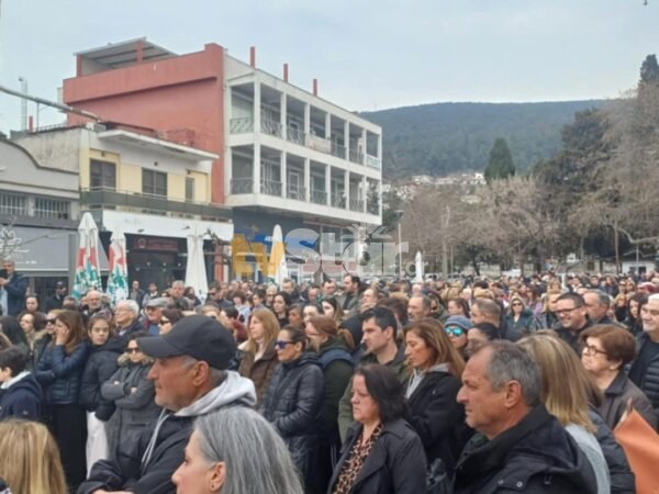 Μεγάλη συγκέντρωση διαμαρτυρίας για τα Τέμπη στη Στυλίδα (photo+video).