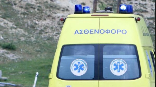 70χρονος εκσφενδονίστηκε από το αμάξι του σε τροχαίο στη Νότια Εύβοια