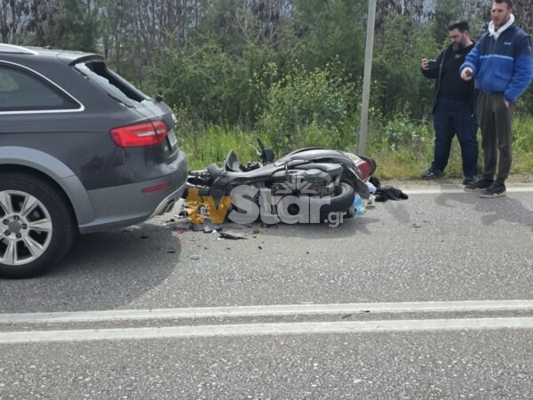 Σοβαρό τροχαίο στην αερογέφυρα του Σταυρού στη Λαμία. (φωτο)