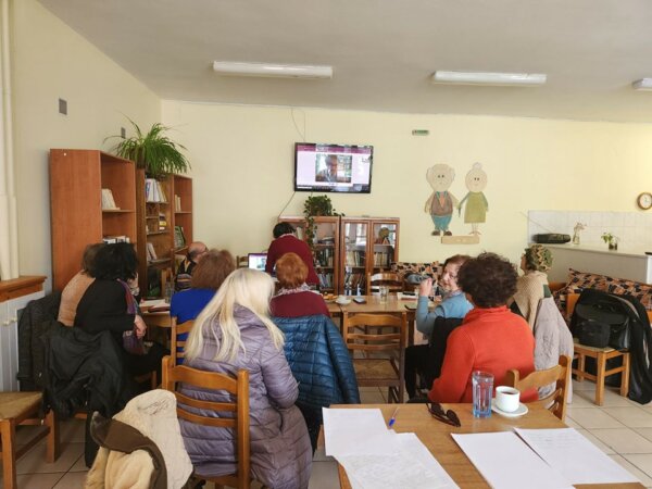 Ποιητική εθελοντική δράση στο ΚΑΠΗ του Δήμου Καρπενησίου