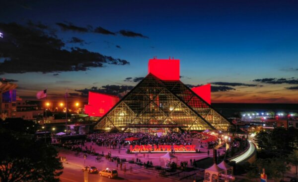 Θρύλοι της μουσικής εντάσσονται στο Rock & Roll Hall of Fame