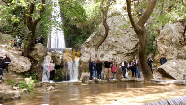 Πόλος έλξης επισκεπτών και τη φετινή πρωτομαγιά οι καταρράκτες της Πέτρας στην Αλίαρτο.(video-photo)