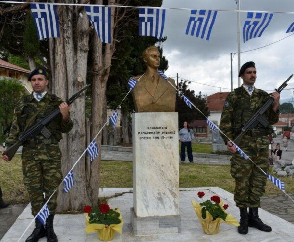 Στις εκδηλώσεις τιμής και μνήμης «Παπαρρόδεια» στην αδελφοποιημένη Κοινότητα Δισπηλιού Καστοριάς συμμετείχε ο Δήμος Λαμιέων