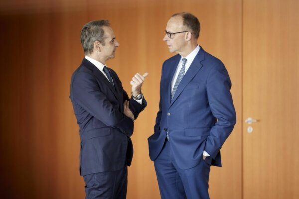 Μητσοτάκης από Βερολίνο: Το μεταναστευτικό, ζήτημα εθνικής ασφάλειας – Μερτς: Δεν είναι αυτονόητες η ειρήνη και η ασφάλεια στην Ευρώπη