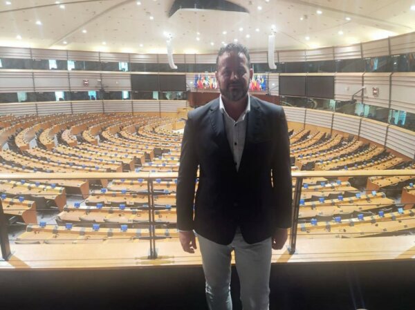 Ο Δήμαρχος Καρπενησίου στο Ευρωκοινοβούλιο στις Βρυξέλλες