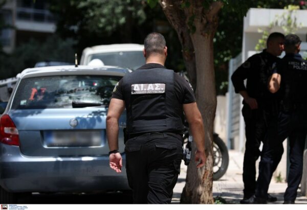 Νέα Σμύρνη: Σε κατ’ οίκον περιορισμό με βραχιολάκι ο 71χρονος που σκότωσε τον 45χρονο γιο του
